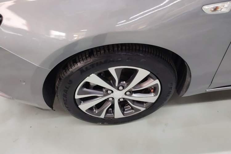 Used Buick Excelle GX 2018 18T Automatic Elite Model Left Front Wheel Hub