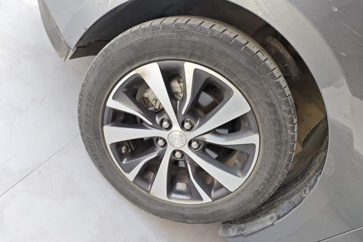 Used Buick Excelle GX 2018 18T Automatic Elite Model Left Front Wheel Hub