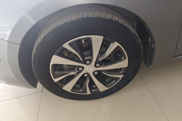 Used Buick Excelle GX 2018 18T Automatic Flagship Model Left Front Wheel Hub