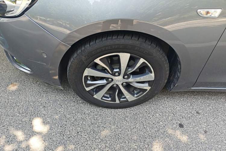 Used Buick Excelle GX 2018 18T Automatic Flagship Model Left Front Wheel Hub