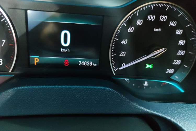 Used Buick Excelle GX 2018 18T Automatic Elite Model Odometer Close Up