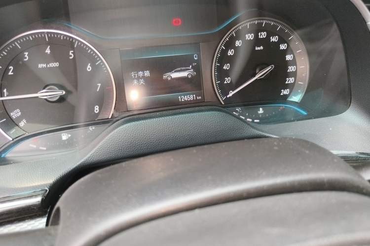 Used Buick Excelle GX 2018 18T Automatic Flagship Model Odometer Close Up