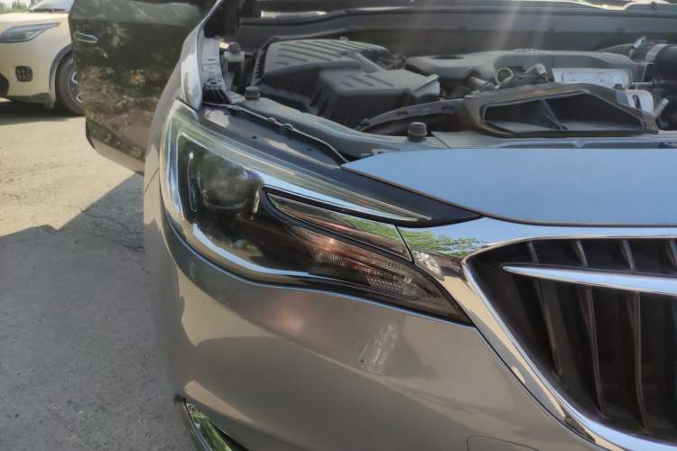 Used Buick Excelle GX 2018 18T Automatic Elite Model Right Front Headlight