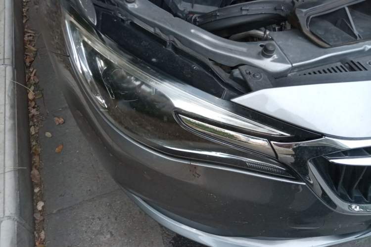 Used Buick Excelle GX 2018 18T Automatic Elite Model Right Front Headlight