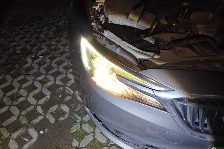 Used Buick Excelle GX 2018 15T Dual-Clutch Elite Model Right Front Headlight