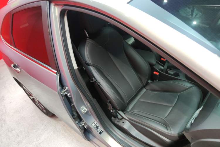 Used Buick Excelle GX 2018 18T Automatic Elite Model Right Front Seat
