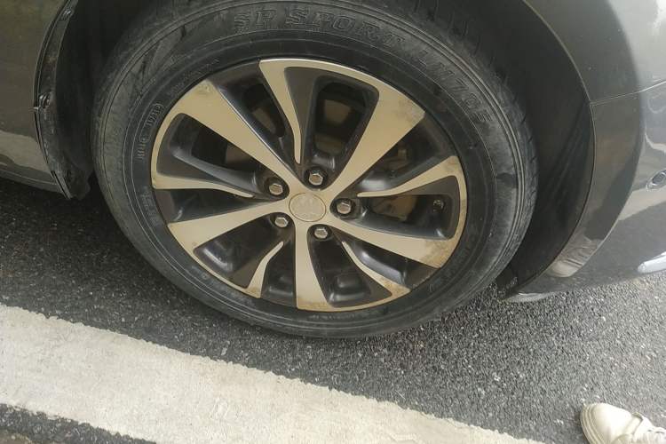 Used Buick Excelle GX 2018 18T Automatic Flagship Model Right Front Wheel Hub