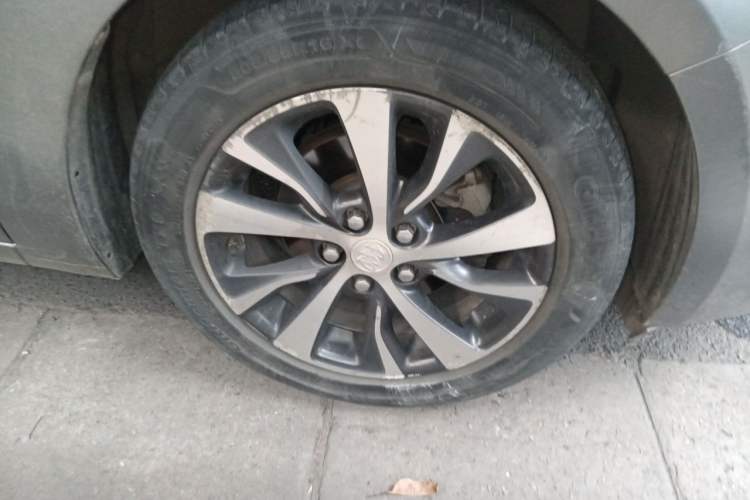 Used Buick Excelle GX 2018 18T Automatic Elite Model Right Front Wheel Hub