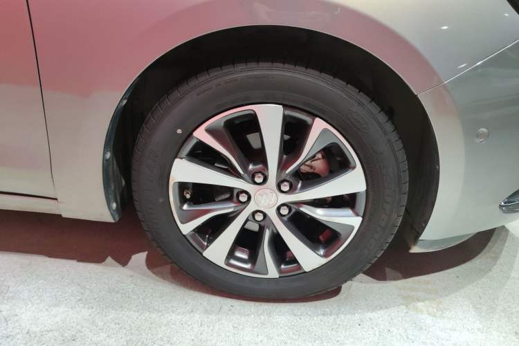 Used Buick Excelle GX 2018 18T Automatic Elite Model Right Front Wheel Hub