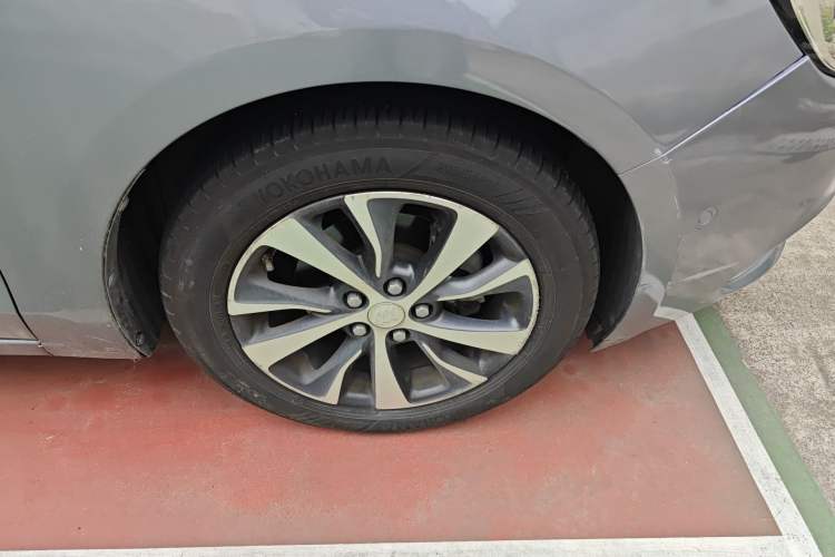Used Buick Excelle GX 2018 18T Automatic Flagship Model Right Front Wheel Hub