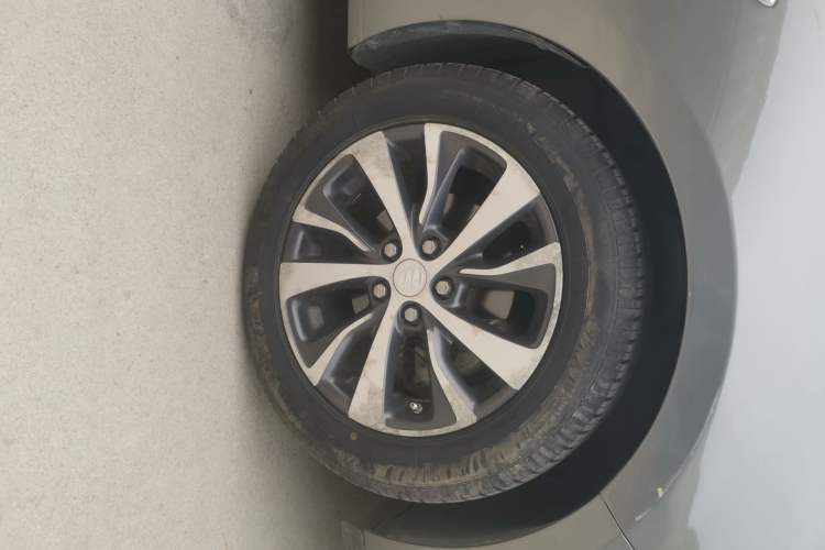 Used Buick Excelle GX 2018 18T Automatic Flagship Model Right Front Wheel Hub