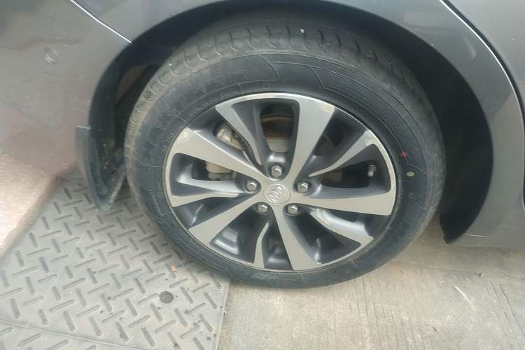 Used Buick Excelle GX 2018 18T Automatic Flagship Model Right Rear Wheel Hub