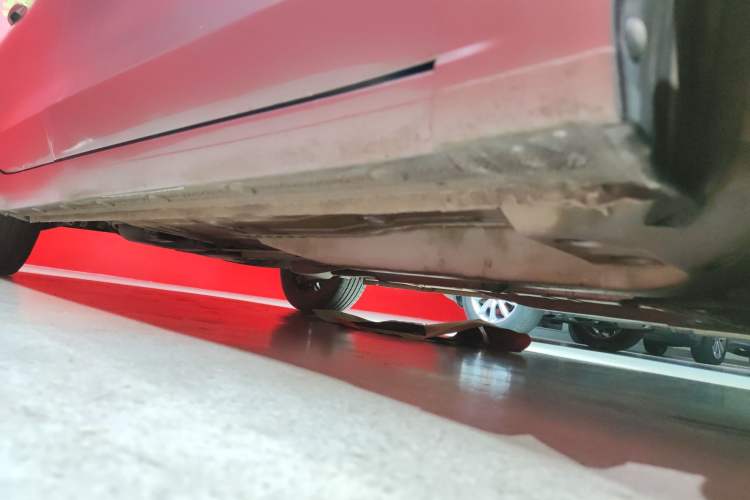 Used Buick Excelle GX 2018 18T Automatic Elite Model Right Side Sill