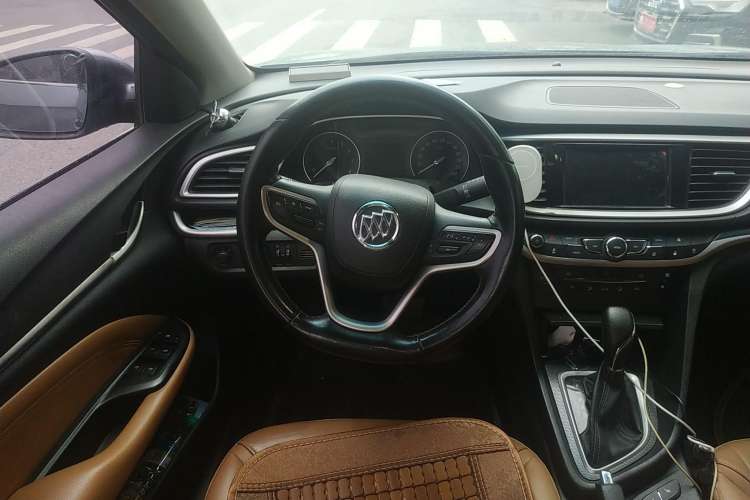 Used Buick Excelle GX 2018 18T Automatic Flagship Model Steering Wheel