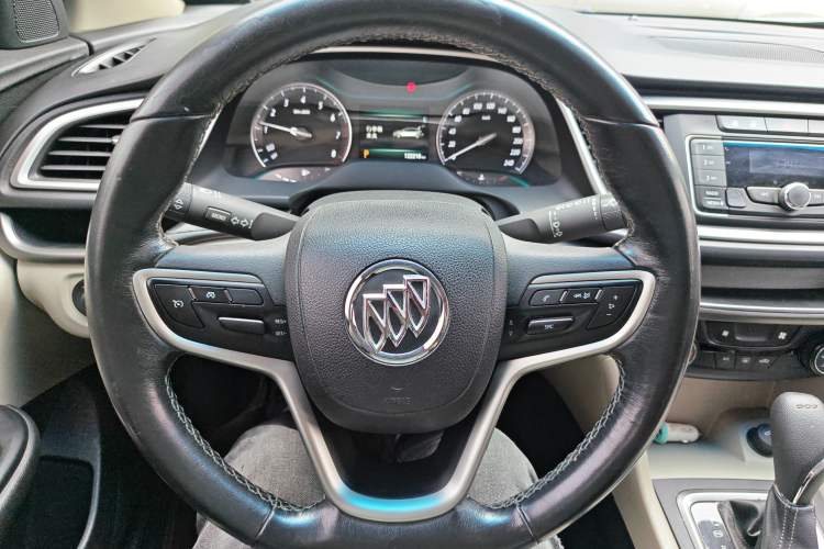 Used Buick Excelle GX 2018 15T Dual-Clutch Elite Model Steering Wheel