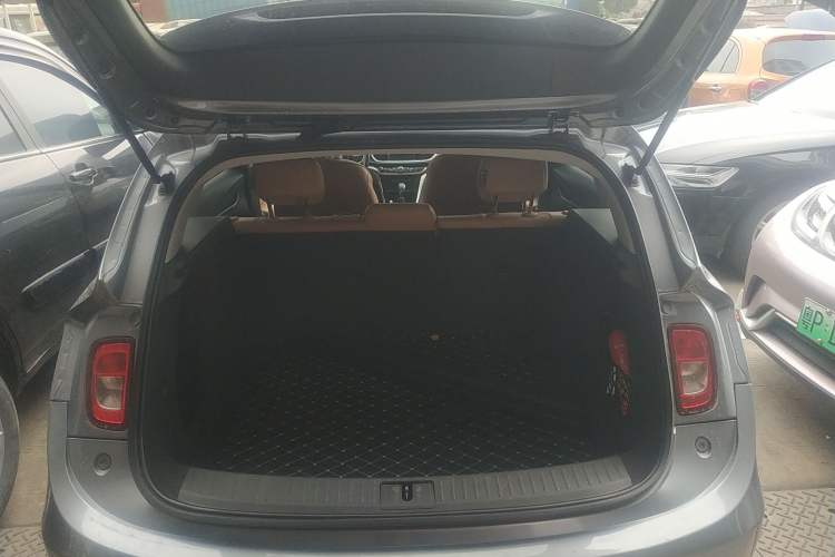 Used Buick Excelle GX 2018 18T Automatic Flagship Model Trunk