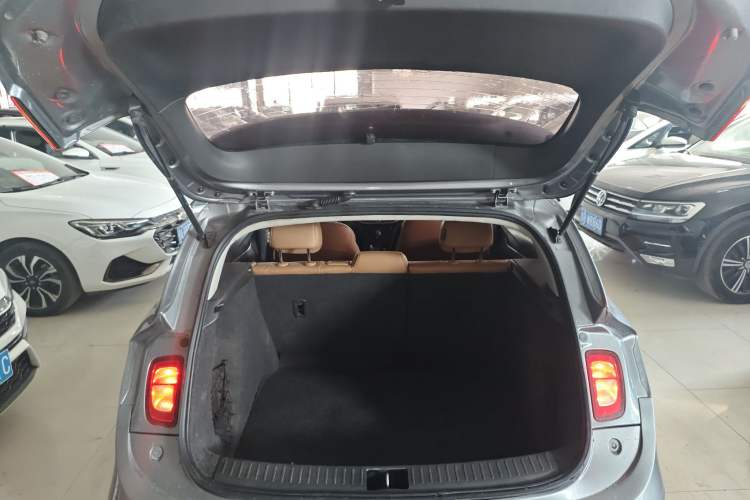 Used Buick Excelle GX 2018 18T Automatic Flagship Model Trunk