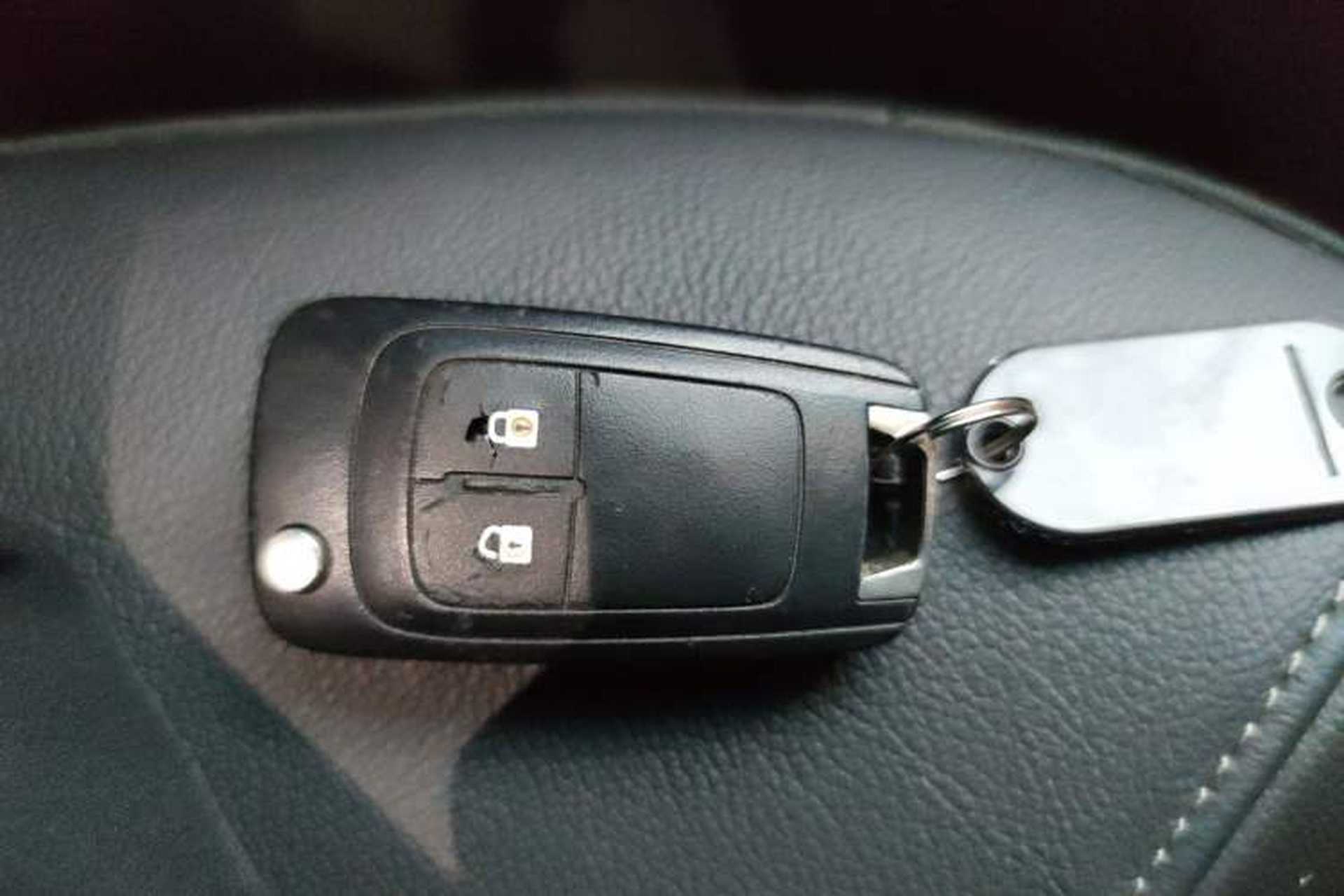 Used Buick Excelle GX 2018 18T Automatic Elite Model Vehicle Key