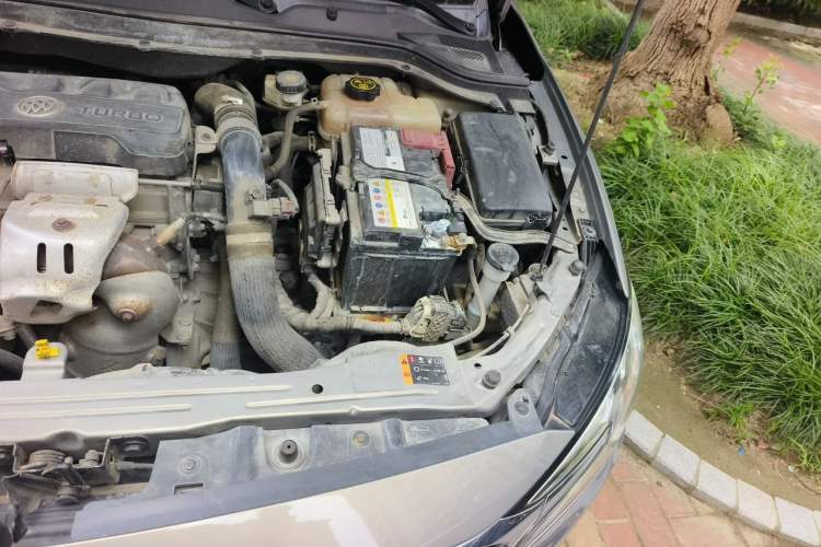 Used Buick Excelle GX 2018 18T Automatic Elite Model Engine Bay Left