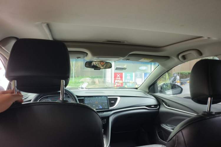 Used Buick Excelle GX 2018 18T Automatic Elite Model Headliner