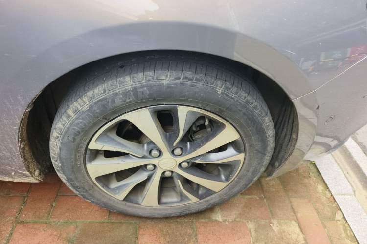 Used Buick Excelle GX 2018 18T Automatic Elite Model Right Front Wheel Hub
