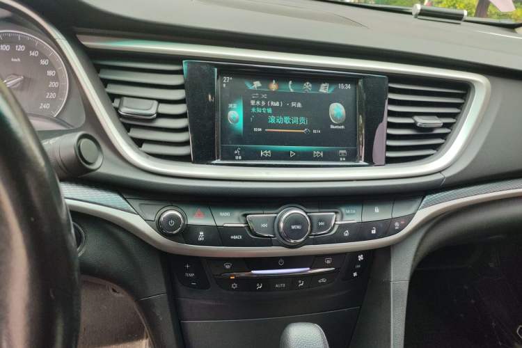 Used Buick Excelle GX 2018 18T Automatic Flagship Model Audio And AC Panel