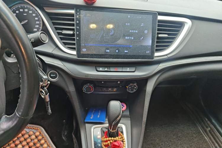 Used Buick Excelle GX 2018 18T Automatic Elite Model Audio And AC Panel