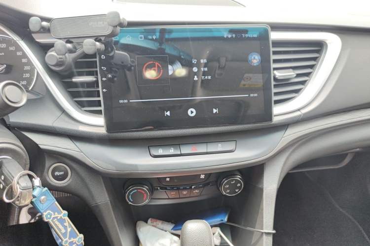 Used Buick Excelle GX 2018 18T Automatic Elite Model Audio And AC Panel