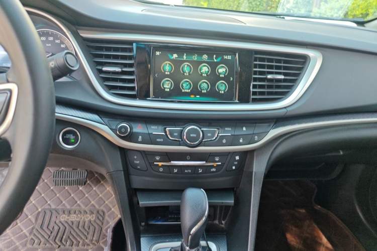 Used Buick Excelle GX 2018 18T Automatic Flagship Model Audio And AC Panel