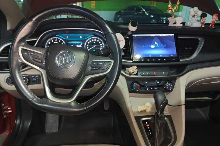 Used Buick Excelle GX 2018 15T Dual-Clutch Elite Model Center Console