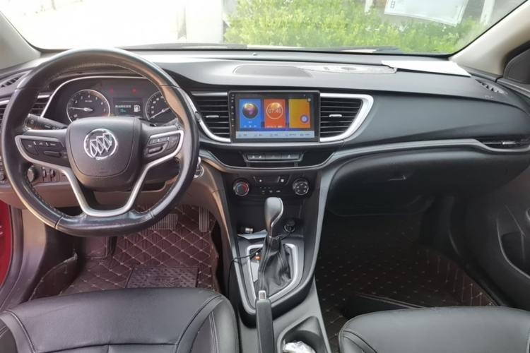 Used Buick Excelle GX 2018 18T Automatic Elite Model Center Console