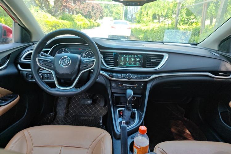 Used Buick Excelle GX 2018 18T Automatic Flagship Model Center Console