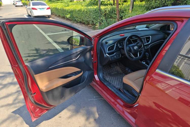 Used Buick Excelle GX 2018 18T Automatic Flagship Model Driver Seat