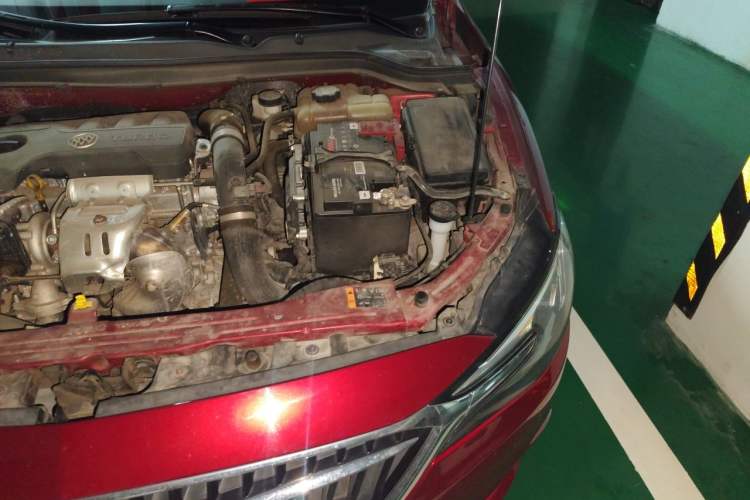 Used Buick Excelle GX 2018 18T Automatic Flagship Model Engine Bay Left