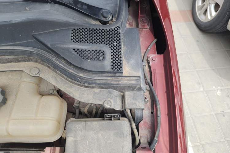 Used Buick Excelle GX 2018 18T Automatic Elite Model Engine Bay Left
