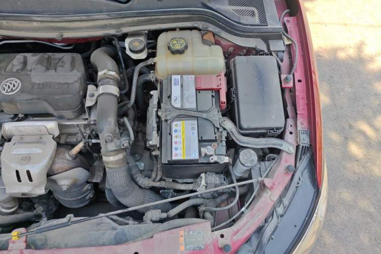 Used Buick Excelle GX 2018 18T Automatic Flagship Model Engine Bay Left