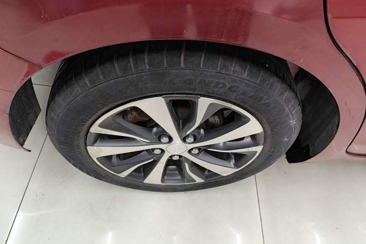 Used Buick Excelle GX 2018 18T Automatic Elite Model Exterior 5