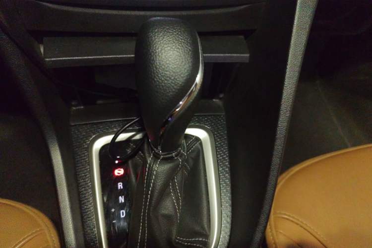 Used Buick Excelle GX 2018 18T Automatic Flagship Model Gear Lever