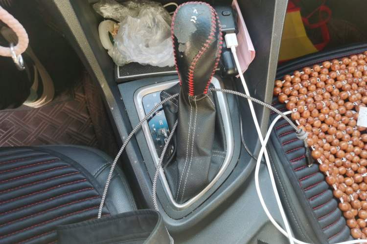 Used Buick Excelle GX 2018 18T Automatic Elite Model Gear Lever