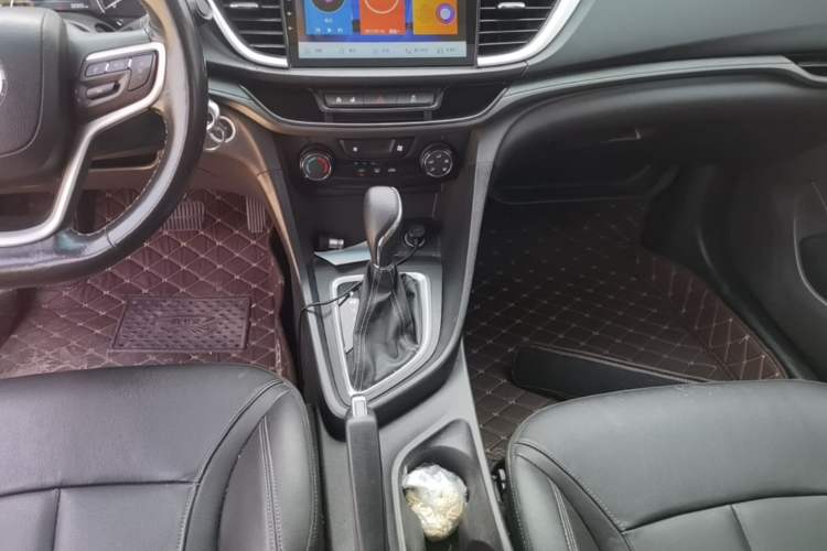 Used Buick Excelle GX 2018 18T Automatic Elite Model Gear Lever