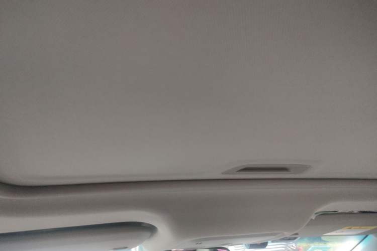 Used Buick Excelle GX 2018 18T Automatic Elite Model Headliner