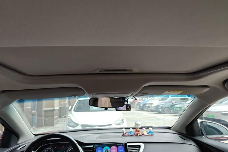Used Buick Excelle GX 2018 18T Automatic Elite Model Headliner