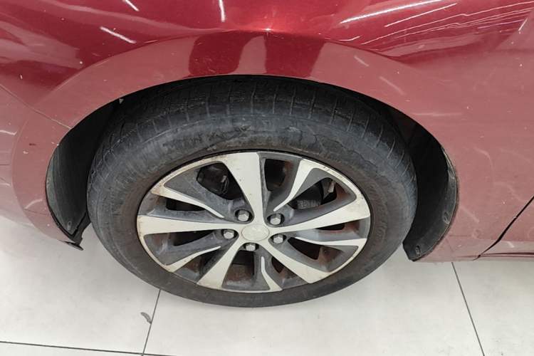 Used Buick Excelle GX 2018 18T Automatic Elite Model Left Front Wheel Hub