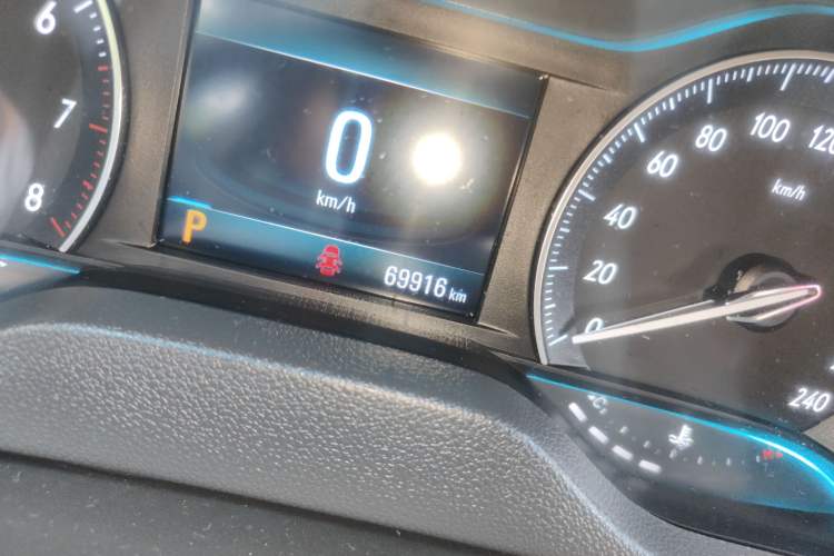 Used Buick Excelle GX 2018 18T Automatic Elite Model Odometer Close Up