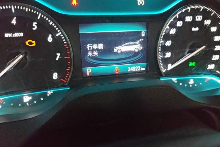Used Buick Excelle GX 2018 15T Dual-Clutch Elite Model Odometer Close Up