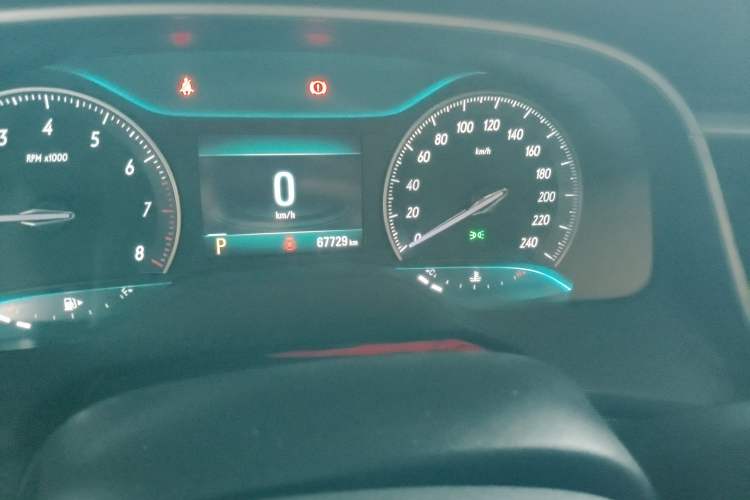Used Buick Excelle GX 2018 18T Automatic Flagship Model Odometer Close Up