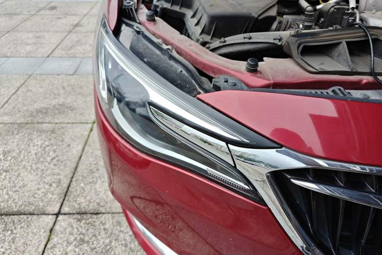 Used Buick Excelle GX 2018 18T Automatic Elite Model Right Front Headlight