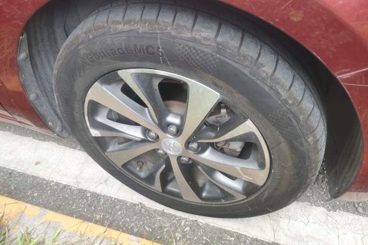 Used Buick Excelle GX 2018 18T Automatic Elite Model Right Front Wheel Hub