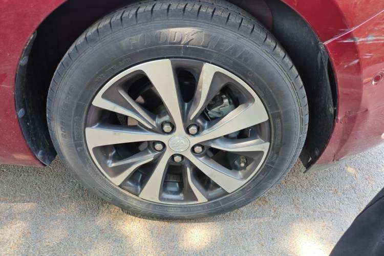 Used Buick Excelle GX 2018 18T Automatic Flagship Model Right Front Wheel Hub