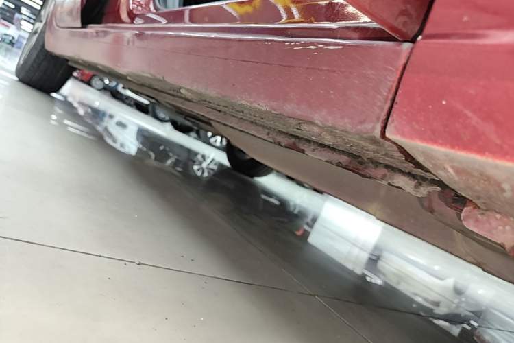 Used Buick Excelle GX 2018 18T Automatic Elite Model Right Side Sill